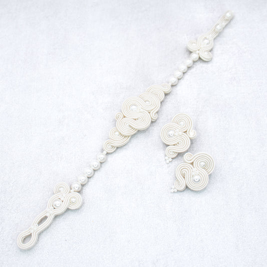 Ivory soutache jewelry. Handmade earrings and brancelet. Unique and elegant wedding jewelry.