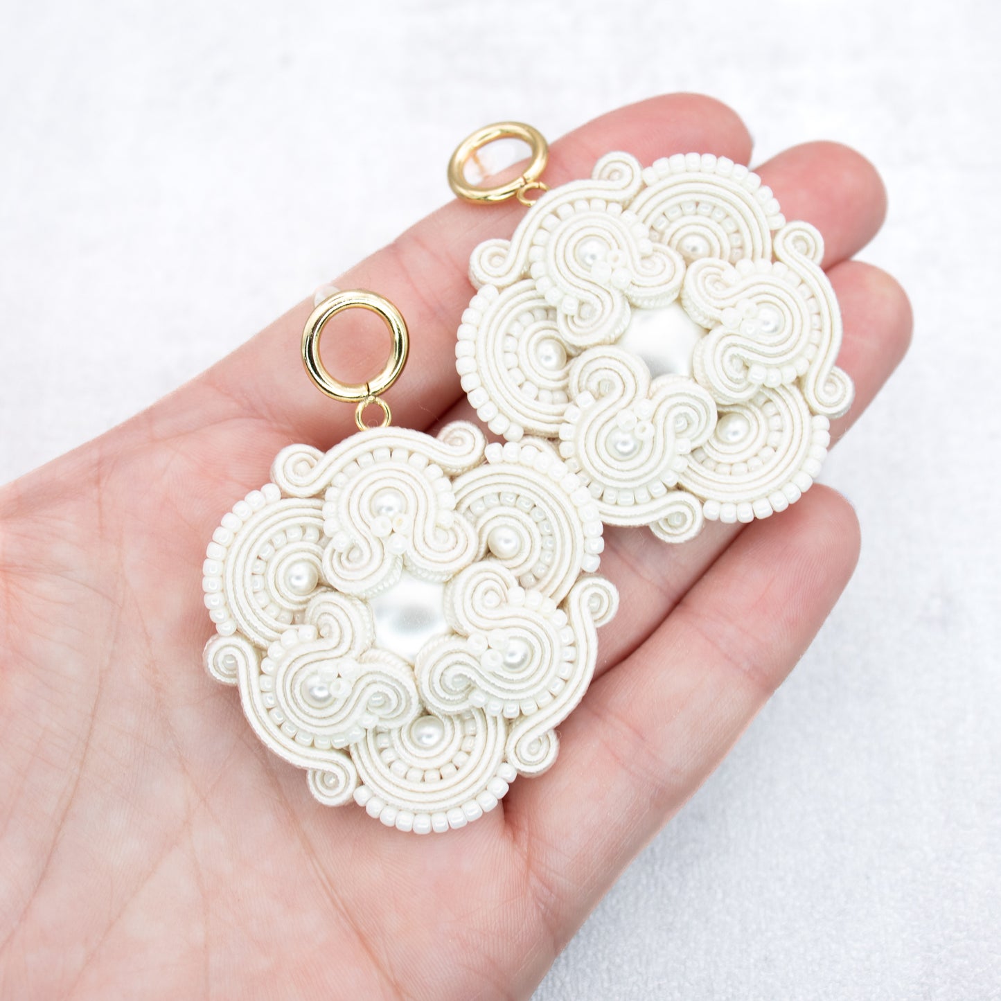 Ivory soutache earrings. Handmade bridal earrings. Unique and romantic earrings.