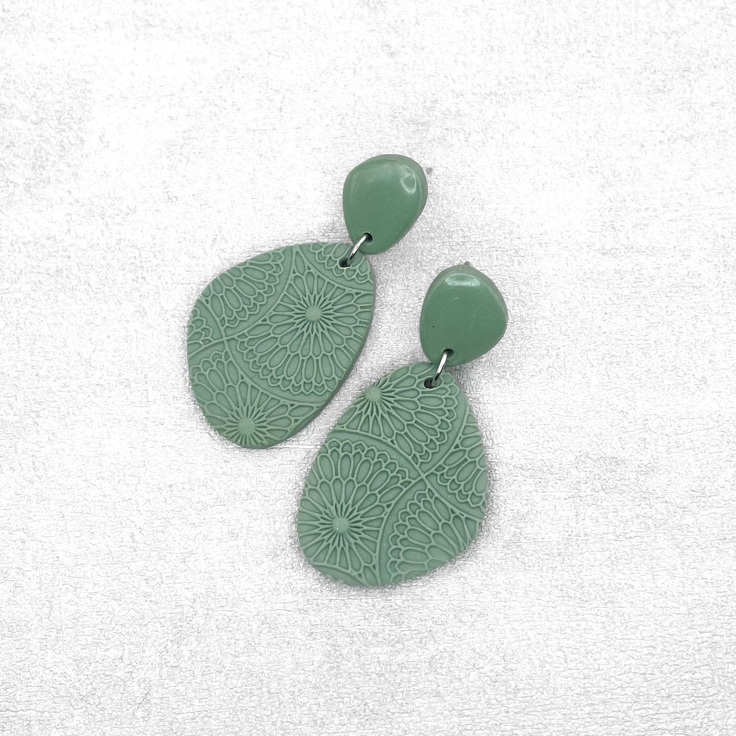 Handmade Emerald Green Polymer Clay Earrings – Lightweight and Textured Jewellery