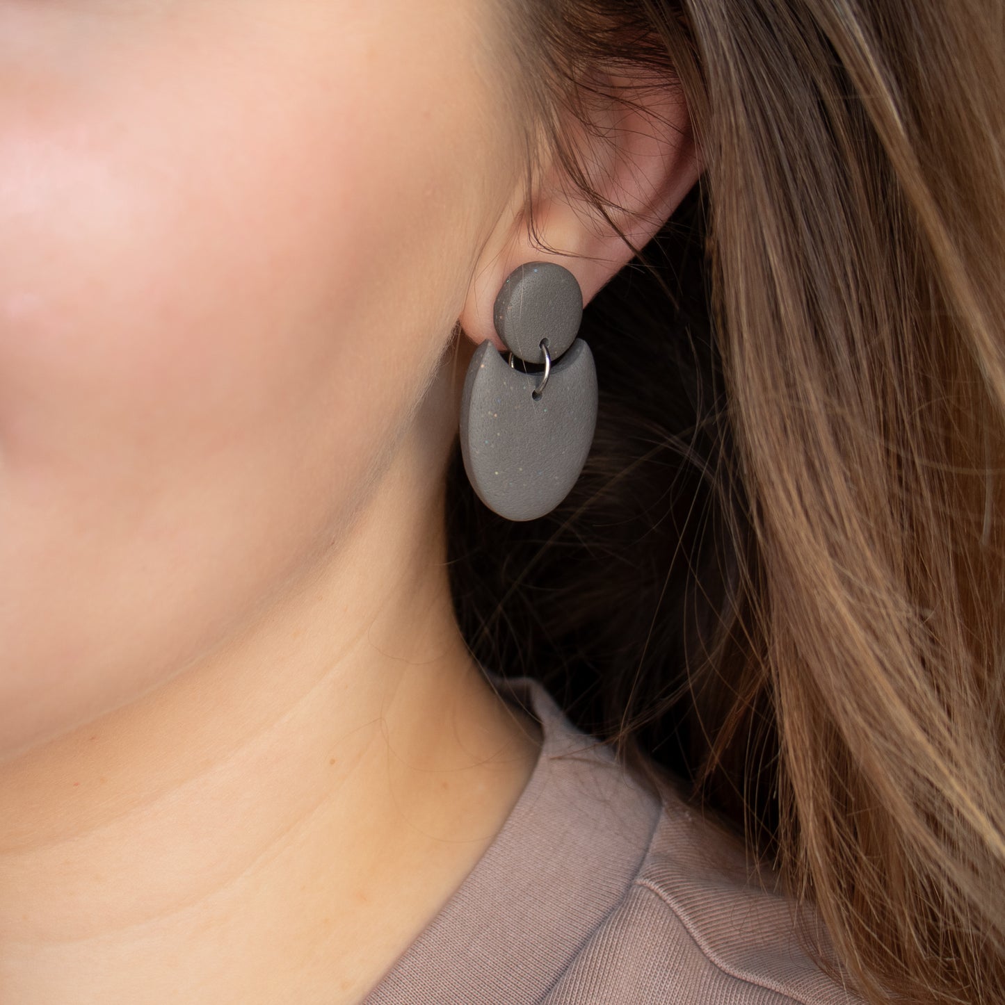 Handmade Sage Green Geometric Earrings – Elegant Polymer Clay Jewellery