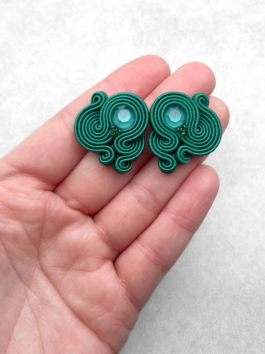 Handmade Emerald Soutache Earrings – Unique Grace